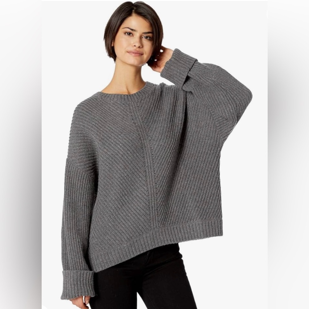 Splendid Women's Crewneck Pullover Sweater Sweatshirt. Size Large.